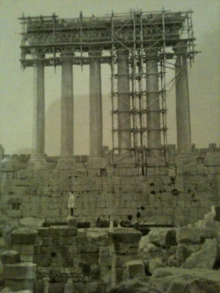 La restauration des colonnes de Jupiter - L'Illustration No 4662 du 9 Juillet 1932